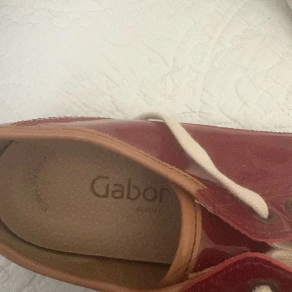 Gabor Red Patent Leather Women's Shoes - Picture 3 of 3